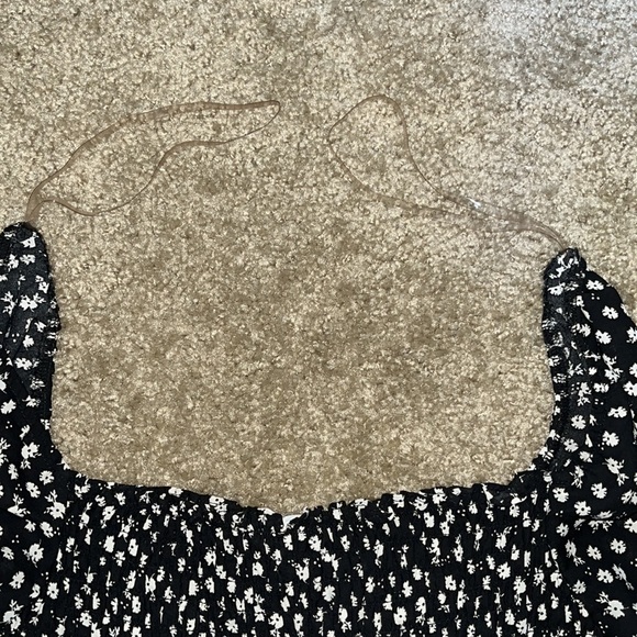 SOLD! AUW floral ruffled sleeves off the shoulder dress - Picture 13 of 16